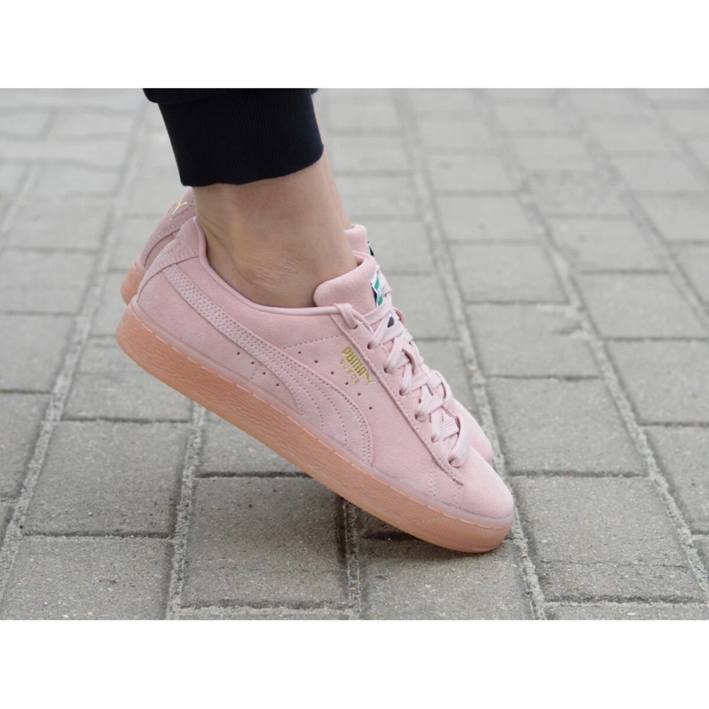 PUMA Womens Suede Classic Xxi Lace Up Sneakers